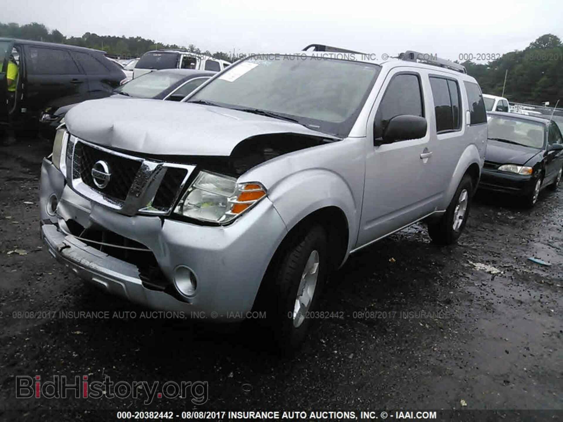 2011 Nissan Pathfinder - VIN: 5N1AR1NN6BC628582 - Фото 2