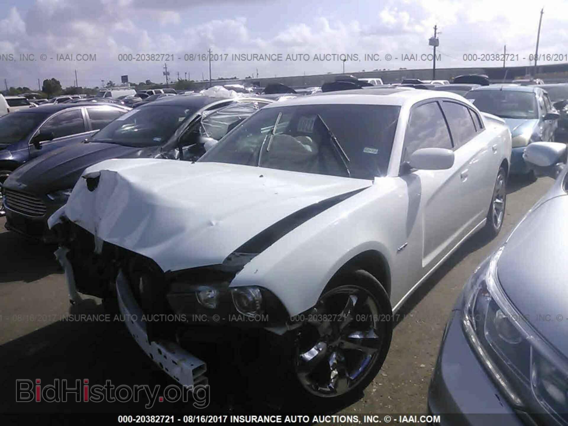 2013 Dodge Charger - VIN: 2C3CDXCT2DH687178 - Фото 2