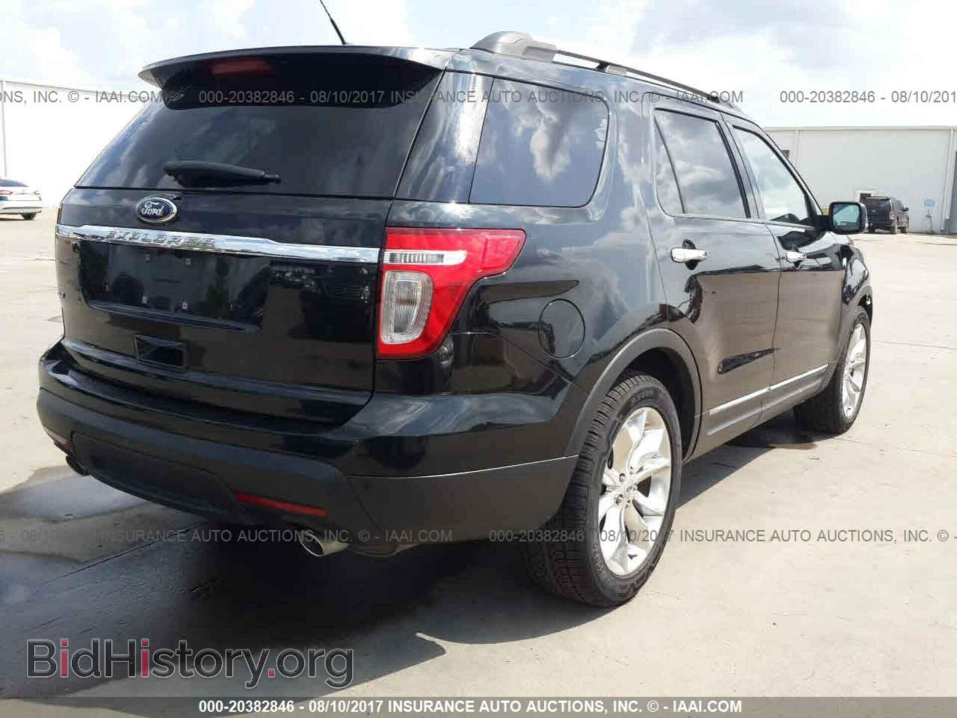 2011 Ford Explorer - VIN: 1FMHK7D85BGA24869 - Фото 4