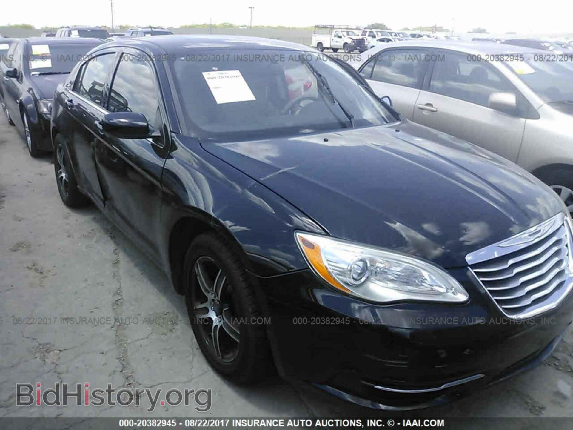 Photo 1C3BC1FB9BN618586 - Chrysler 200 2011