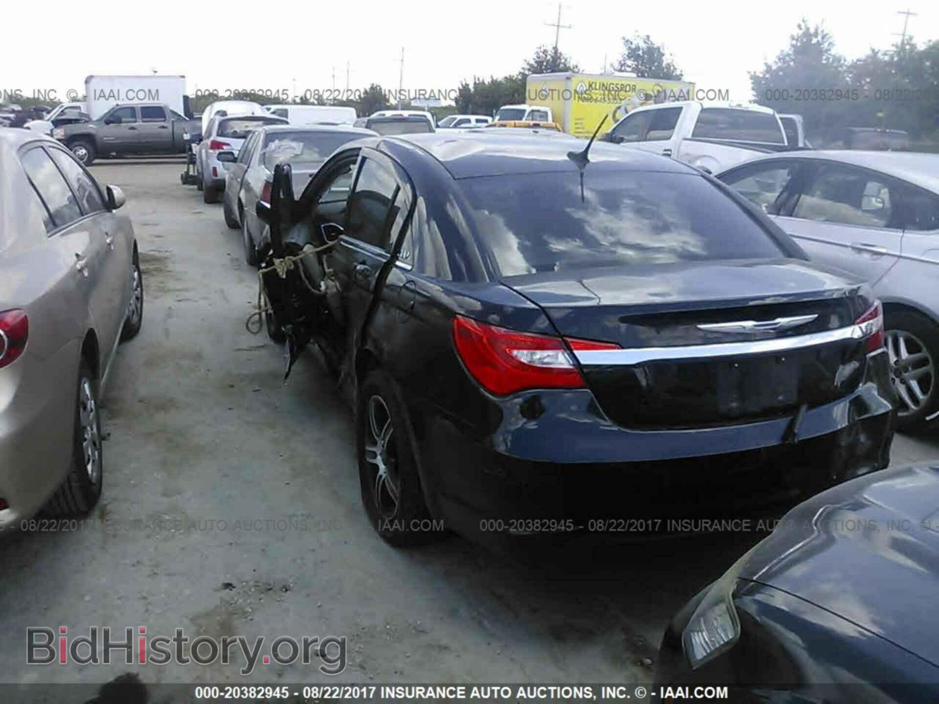 2011 Chrysler 200 - VIN: 1C3BC1FB9BN618586 - Photo 3