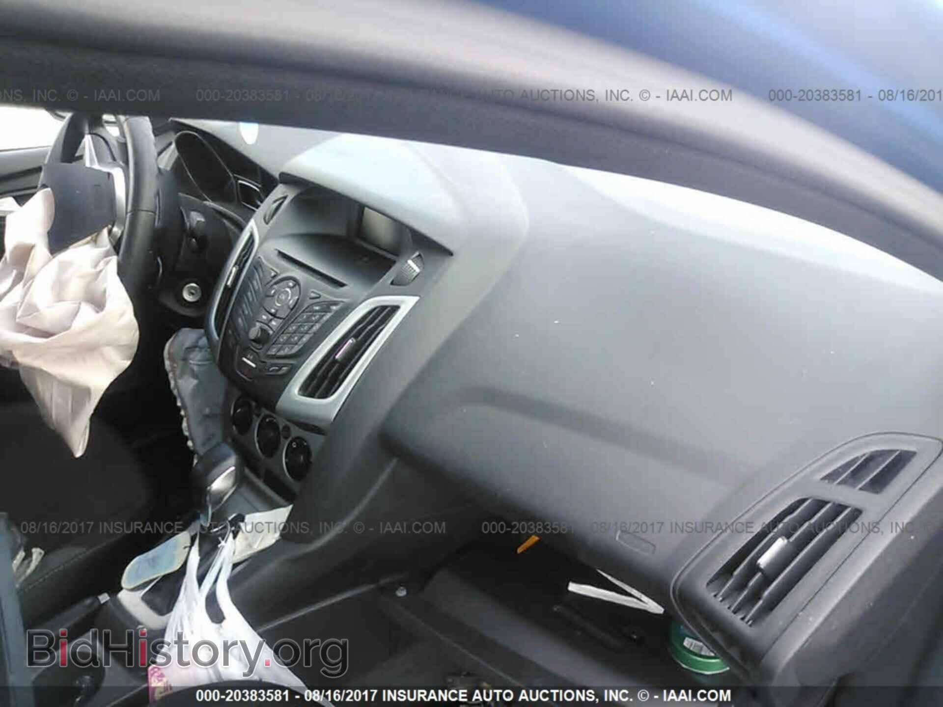 2014 Ford Focus - VIN: 1FADP3F20EL297712 - Photo 5