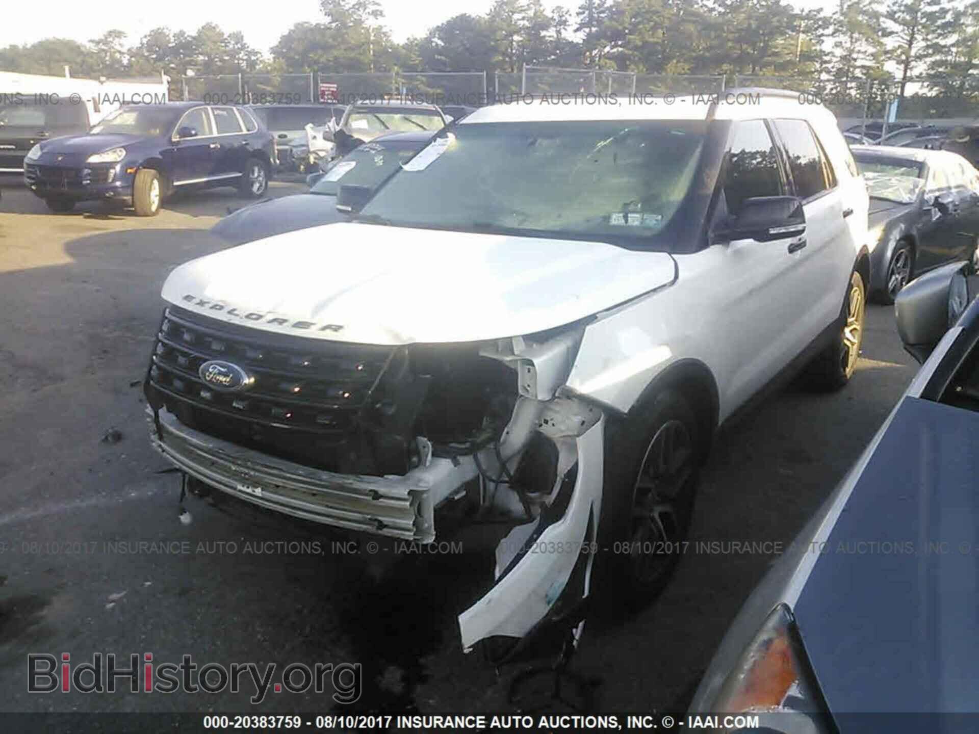 2016 Ford Explorer - VIN: 1FM5K8GT0GGB14785 - Photo 2