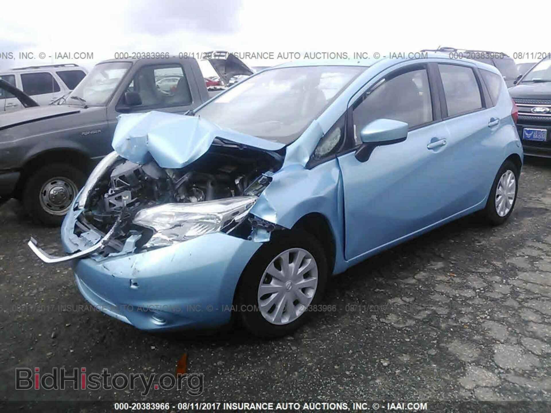2015 Nissan Versa note - VIN: 3N1CE2CPXFL368302 - Фото 2