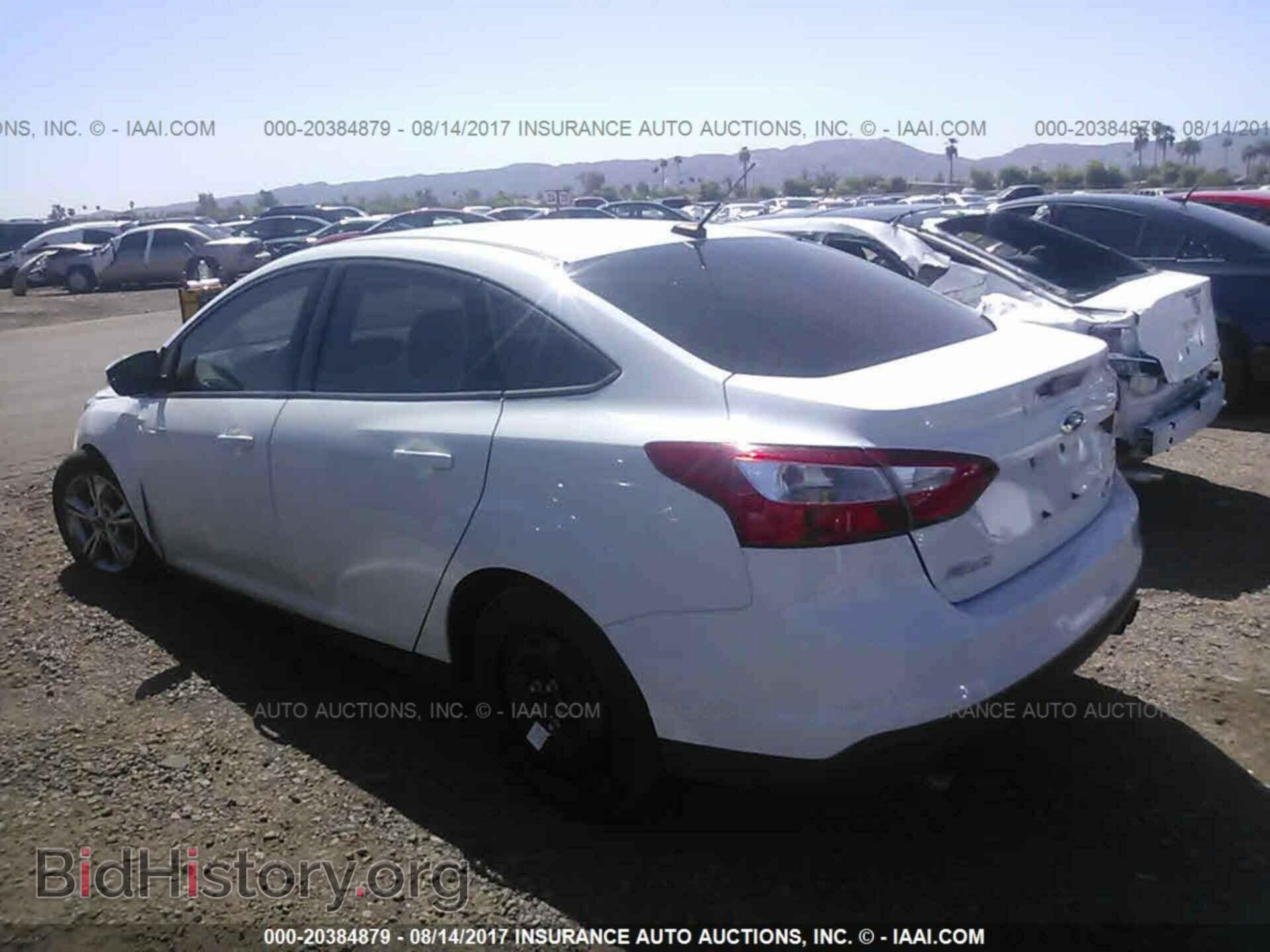 2014 Ford Focus - VIN: 1FADP3F24EL363565 - Photo 3