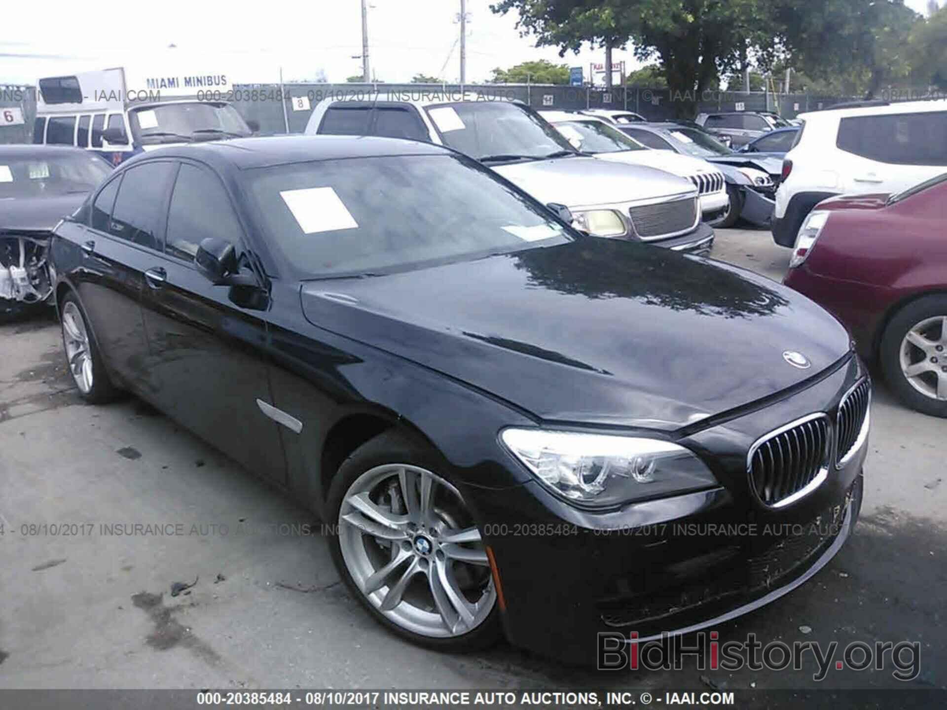 Photo WBAYA8C57DD227669 - Bmw 750 2013