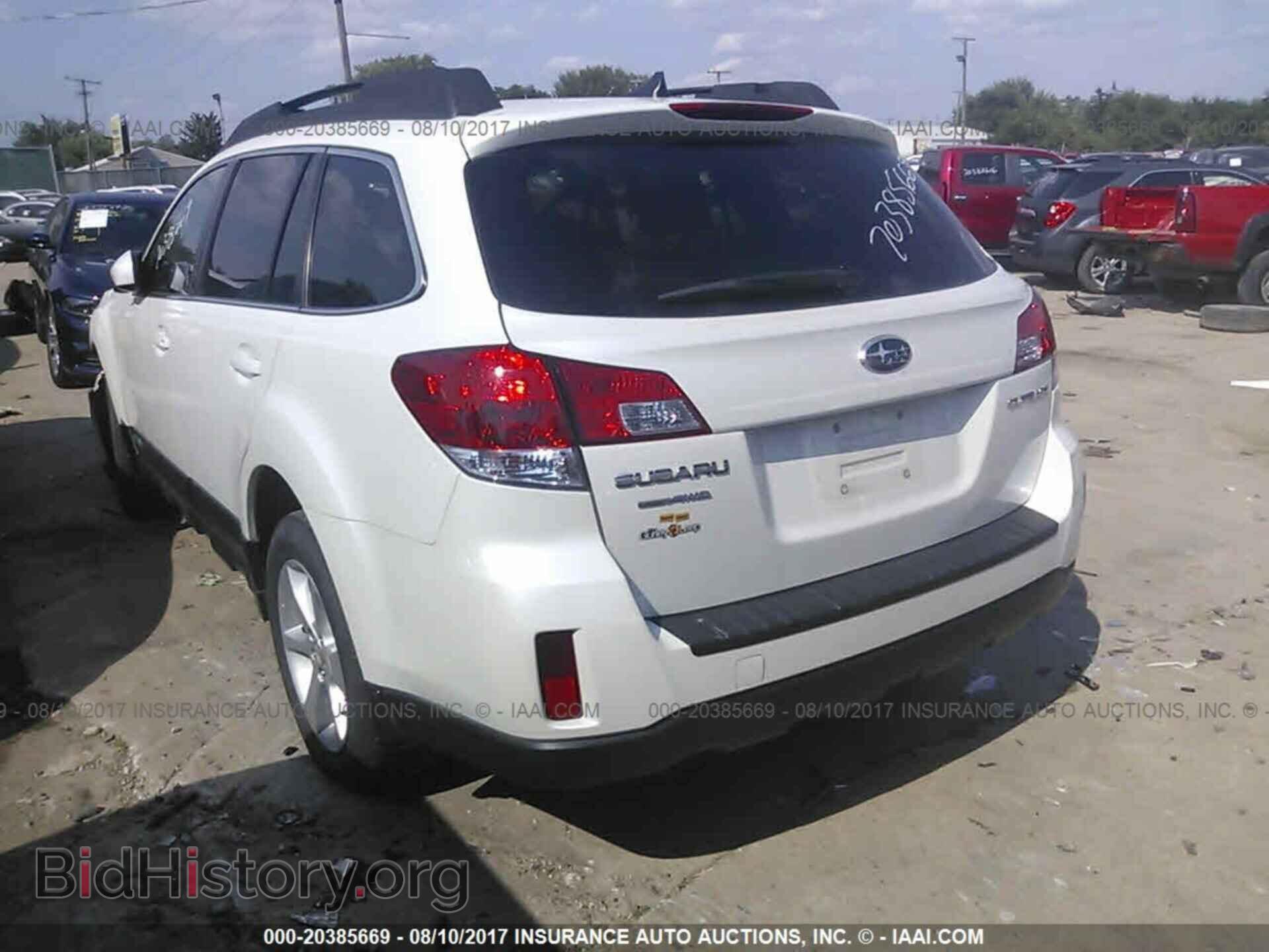 2014 Subaru Outback - VIN: 4S4BRCCC2E3277501 - Фото 3