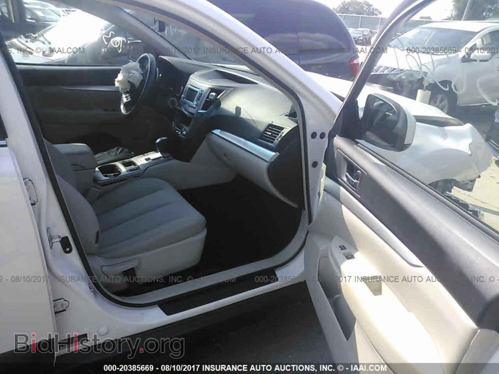2014 Subaru Outback - VIN: 4S4BRCCC2E3277501 - Фото 5