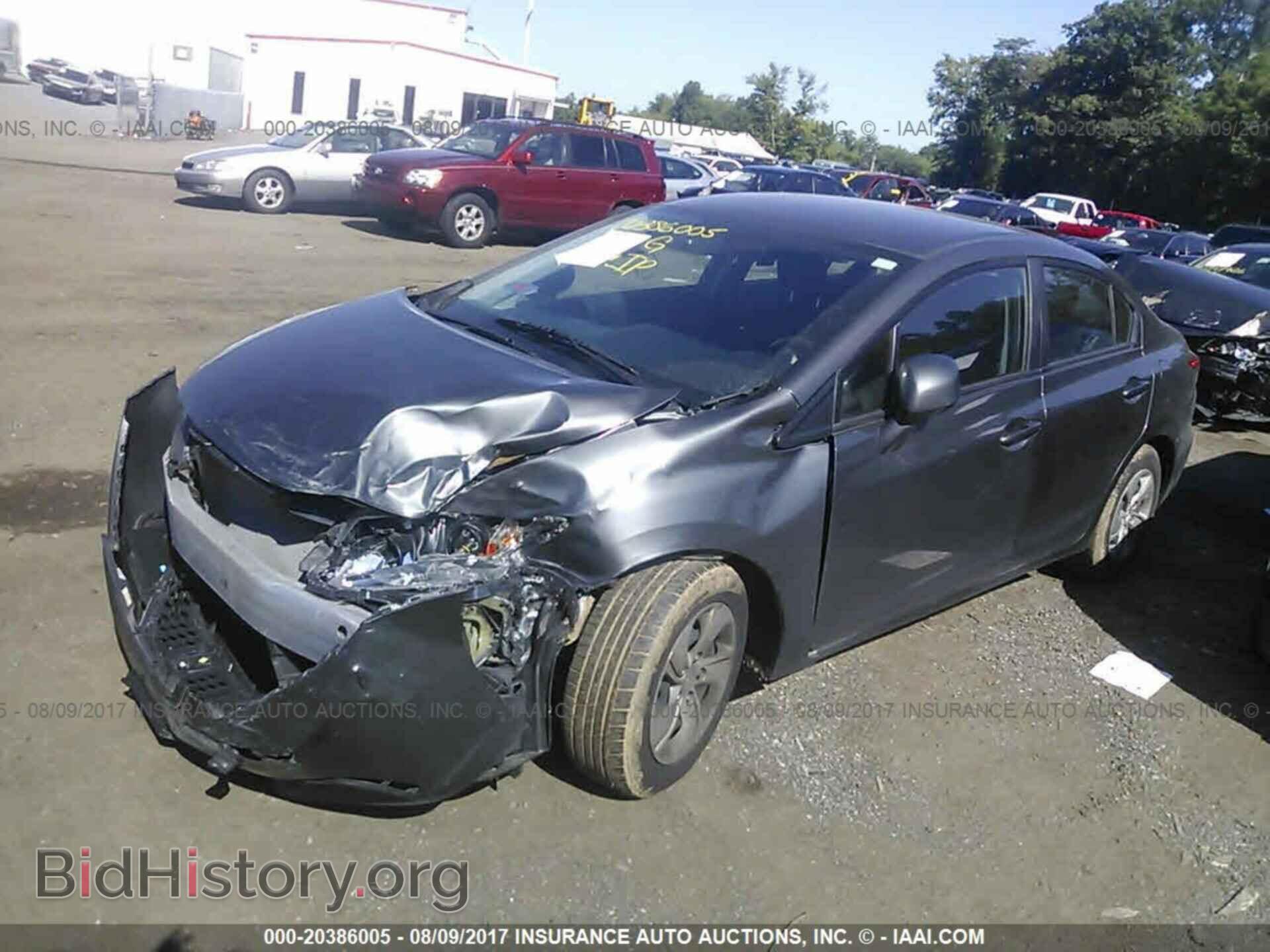 2013 Honda Civic - VIN: 2HGFB2F57DH603064 - Фото 2