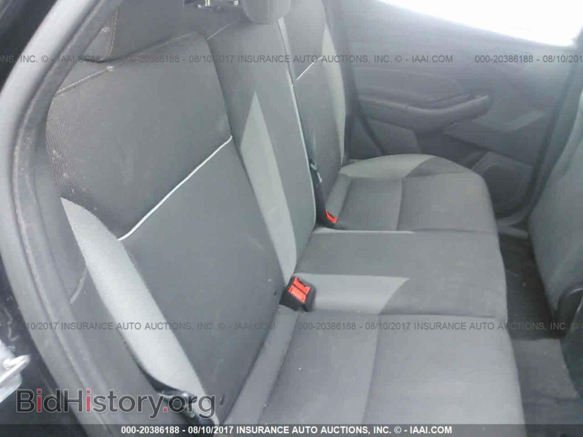 2012 Ford Focus - VIN: 1FAHP3K28CL379370 - Photo 8