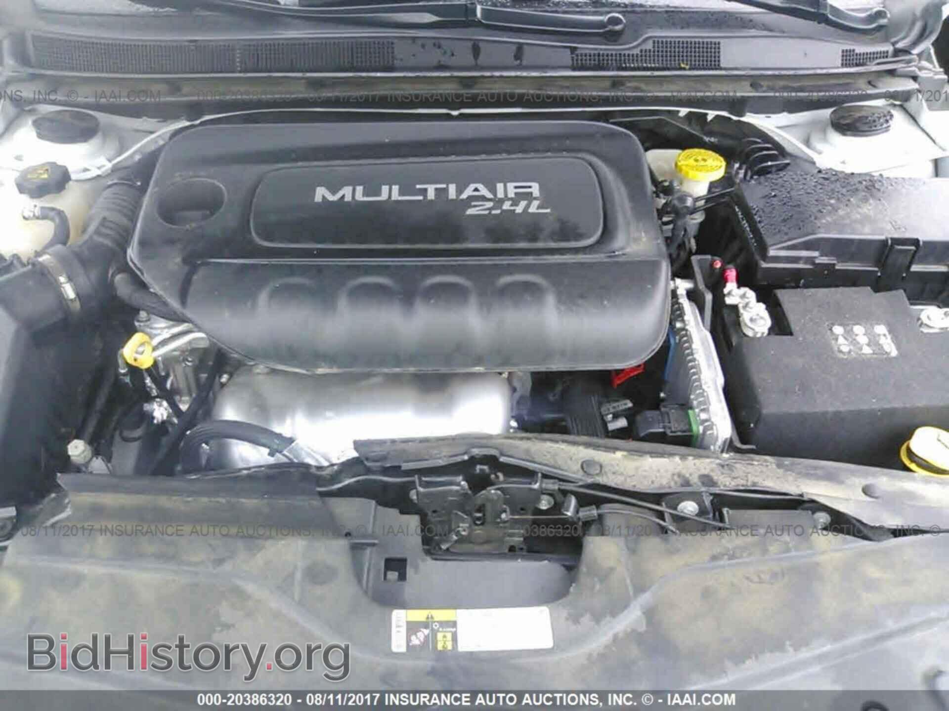 2016 Chrysler 200 - VIN: 1C3CCCAB8GN196048 - Фото 10