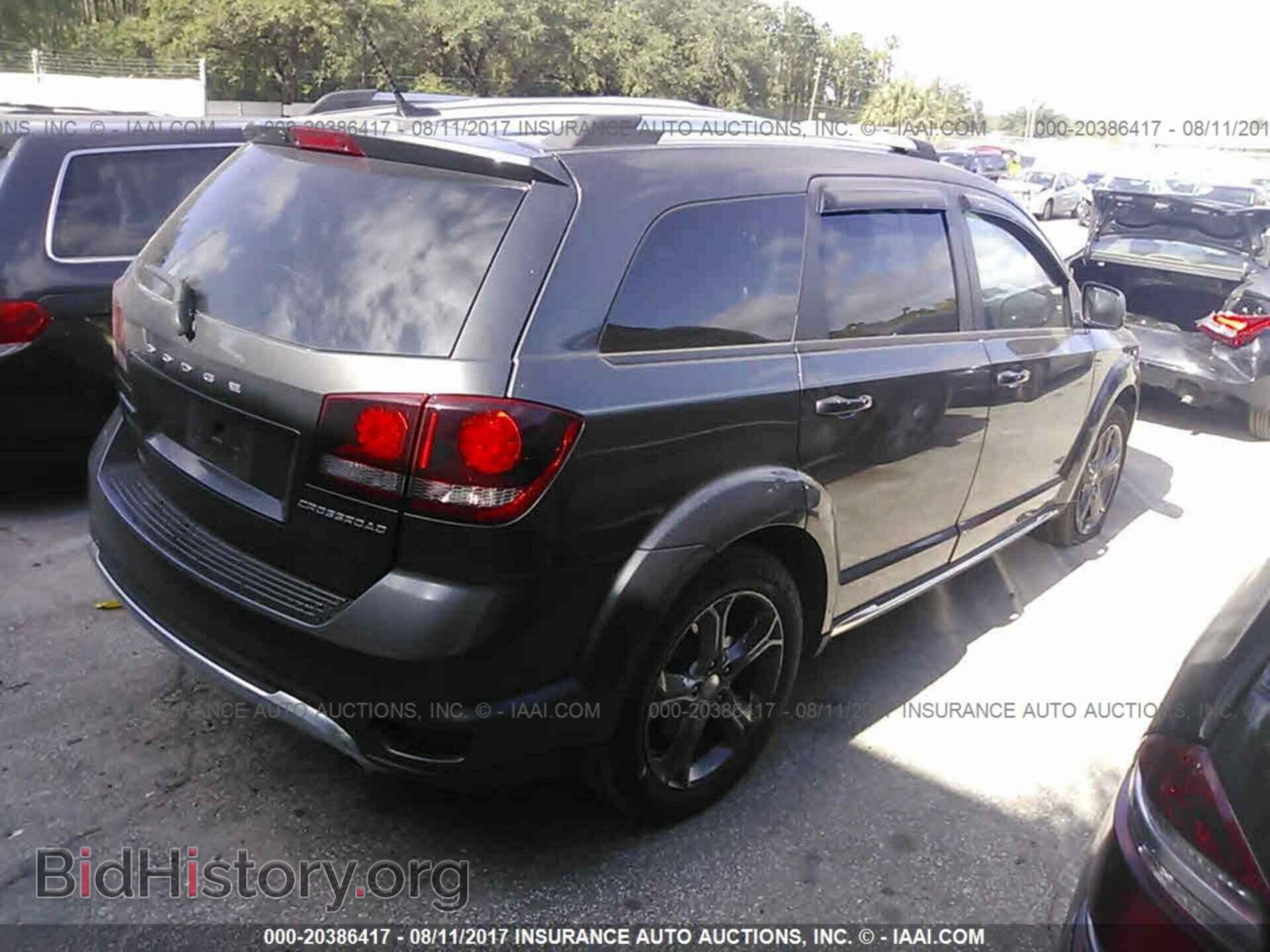 2015 Dodge Journey - VIN: 3C4PDCGG6FT538074 - Photo 4