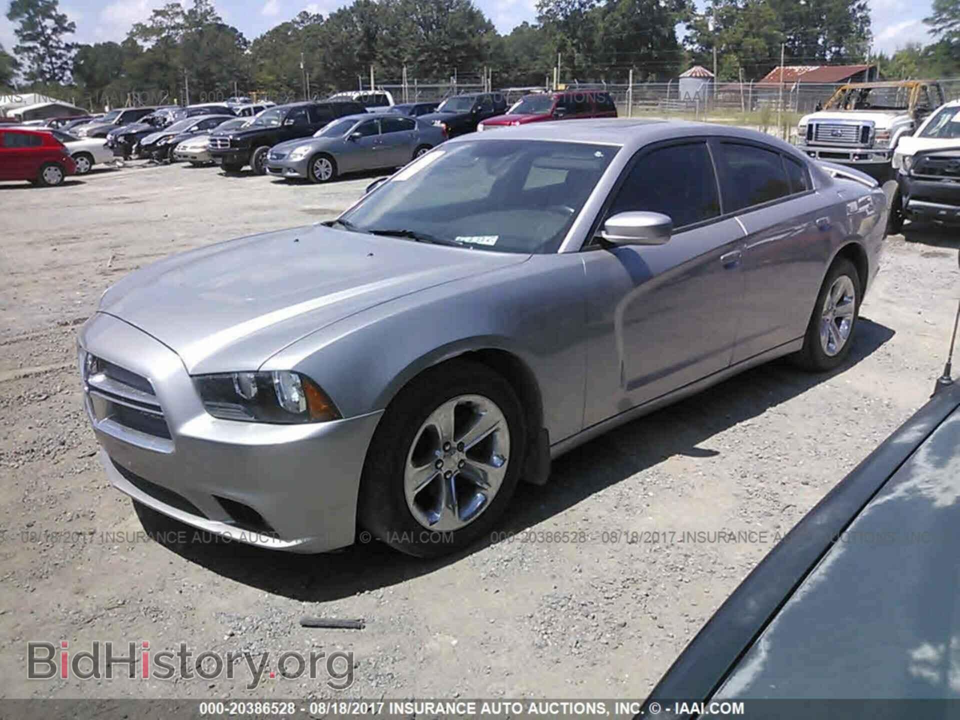 2013 Dodge Charger - VIN: 2C3CDXHG6DH574183 - Фото 2