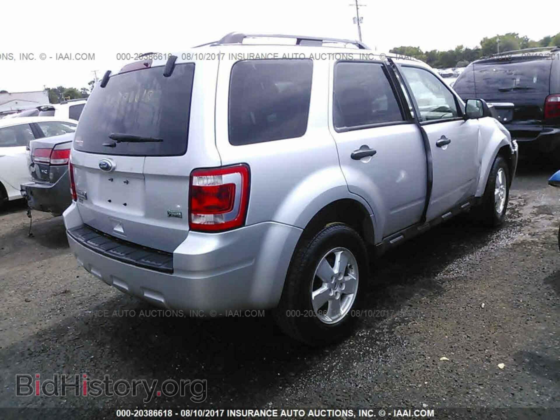 2012 Ford Escape - VIN: 1FMCU0DG9CKB49648 - Photo 4