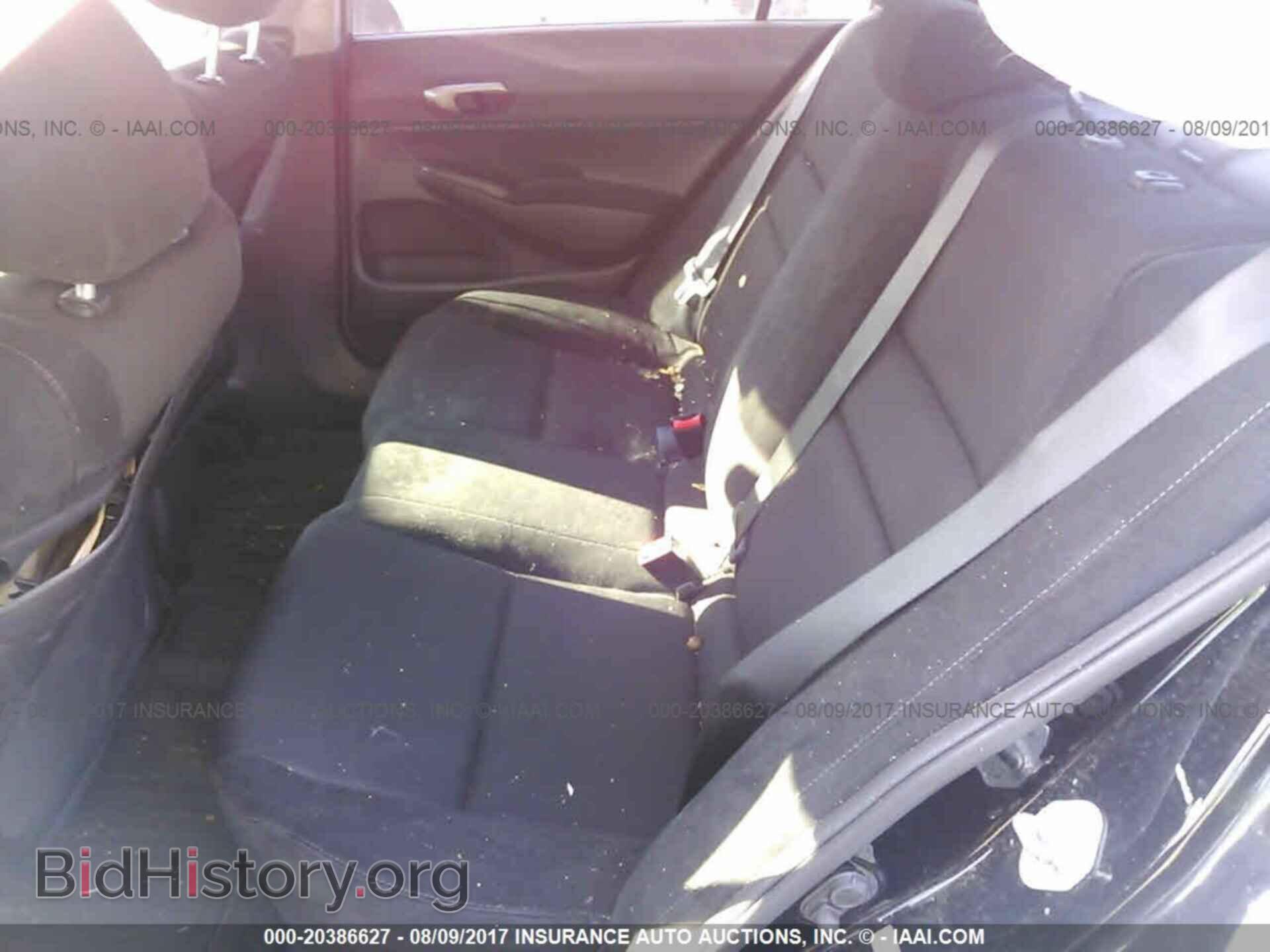 2011 Honda CIVIC (VIN 2HGFA1F65BH516444) — photo 8 of 10