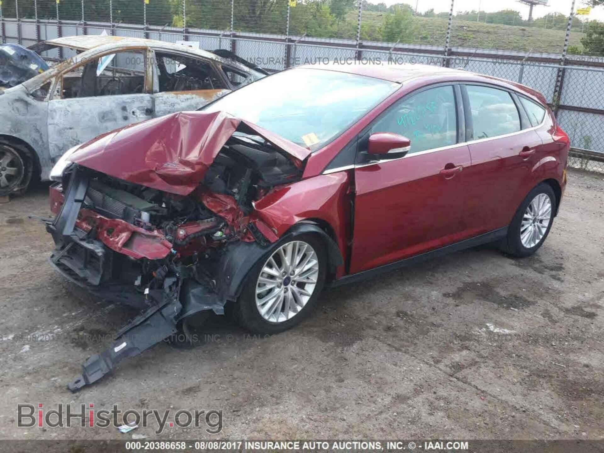 2016 Ford Focus - VIN: 1FADP3N28GL290544 - Photo 2