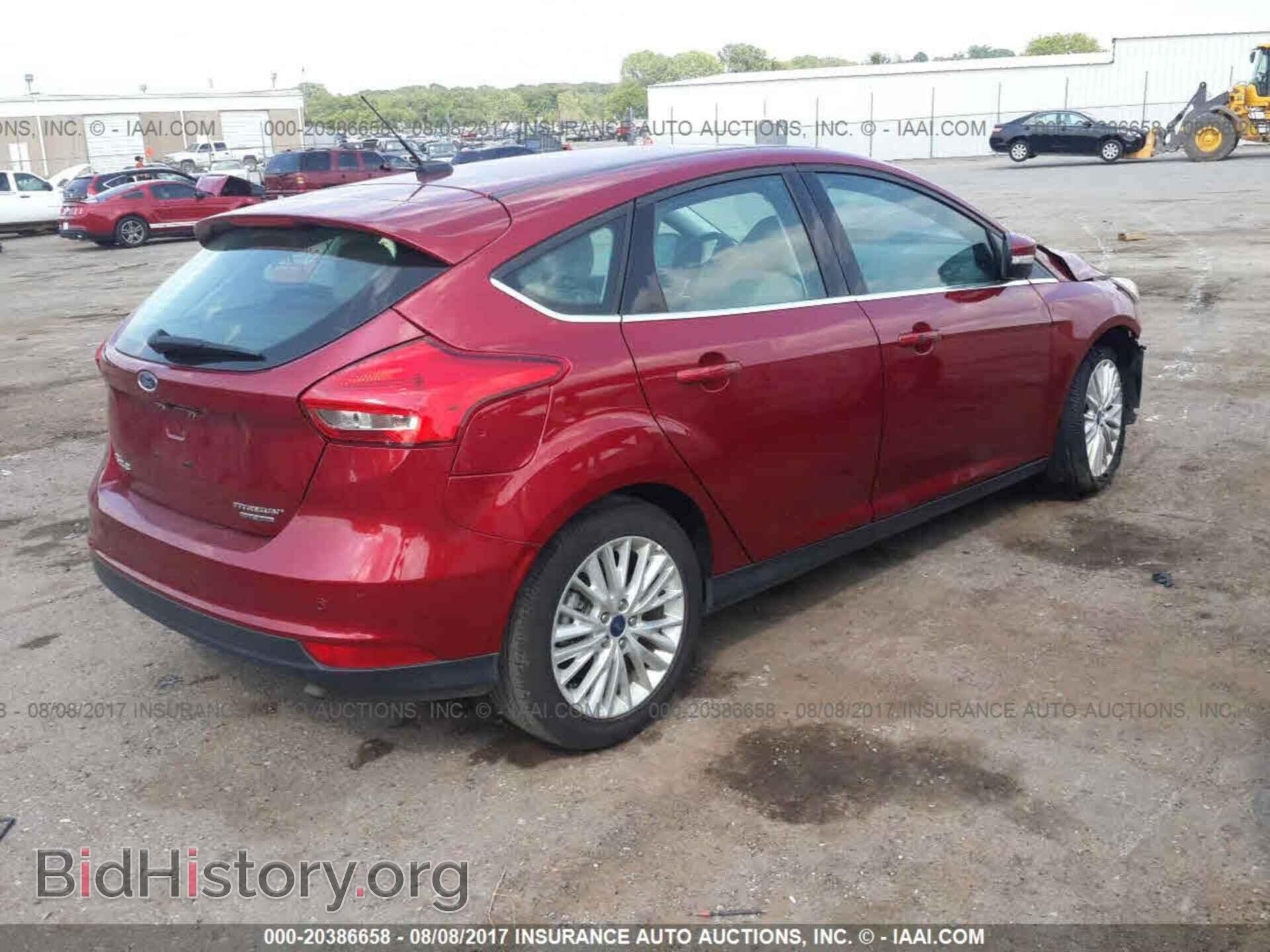 2016 Ford Focus - VIN: 1FADP3N28GL290544 - Photo 4