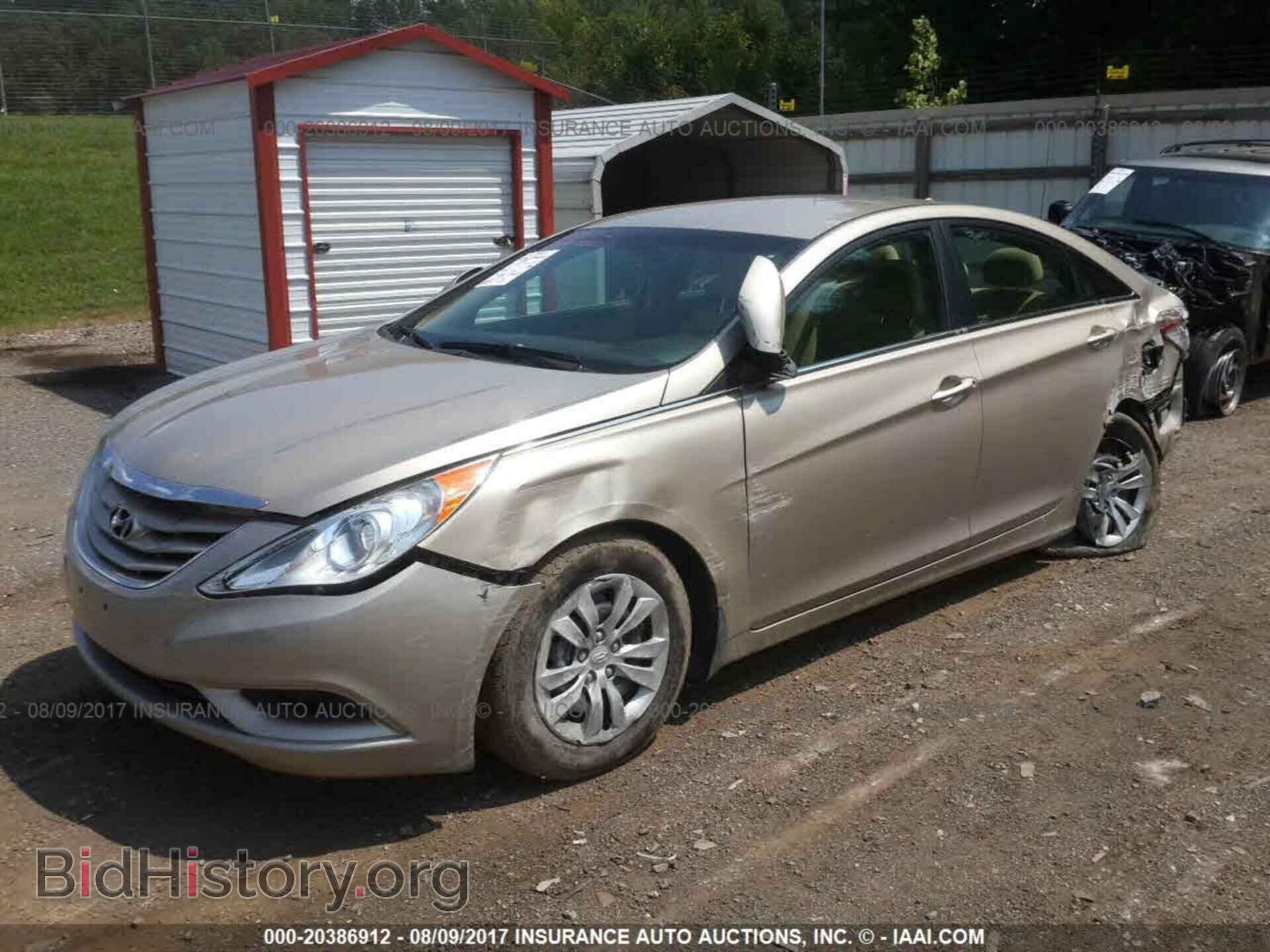 2012 Hyundai Sonata - VIN: 5NPEB4AC5CH324729 - Фото 2