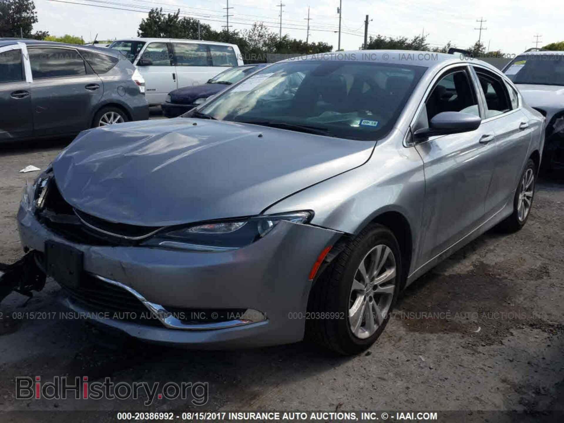 2016 Chrysler 200 - VIN: 1C3CCCAB6GN155658 - Фото 2
