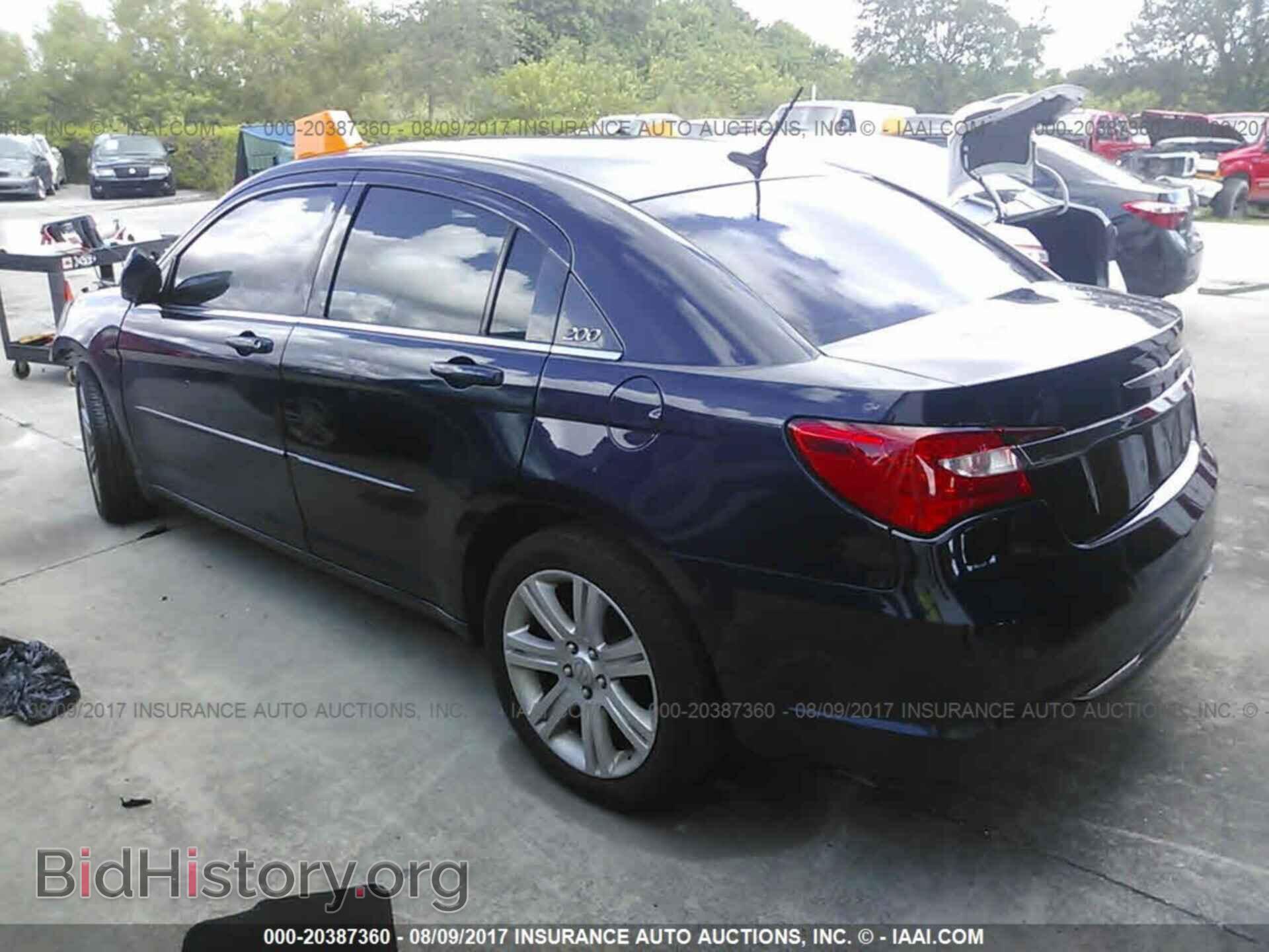 2013 Chrysler 200 - VIN: 1C3CCBBB8DN656328 - Photo 3