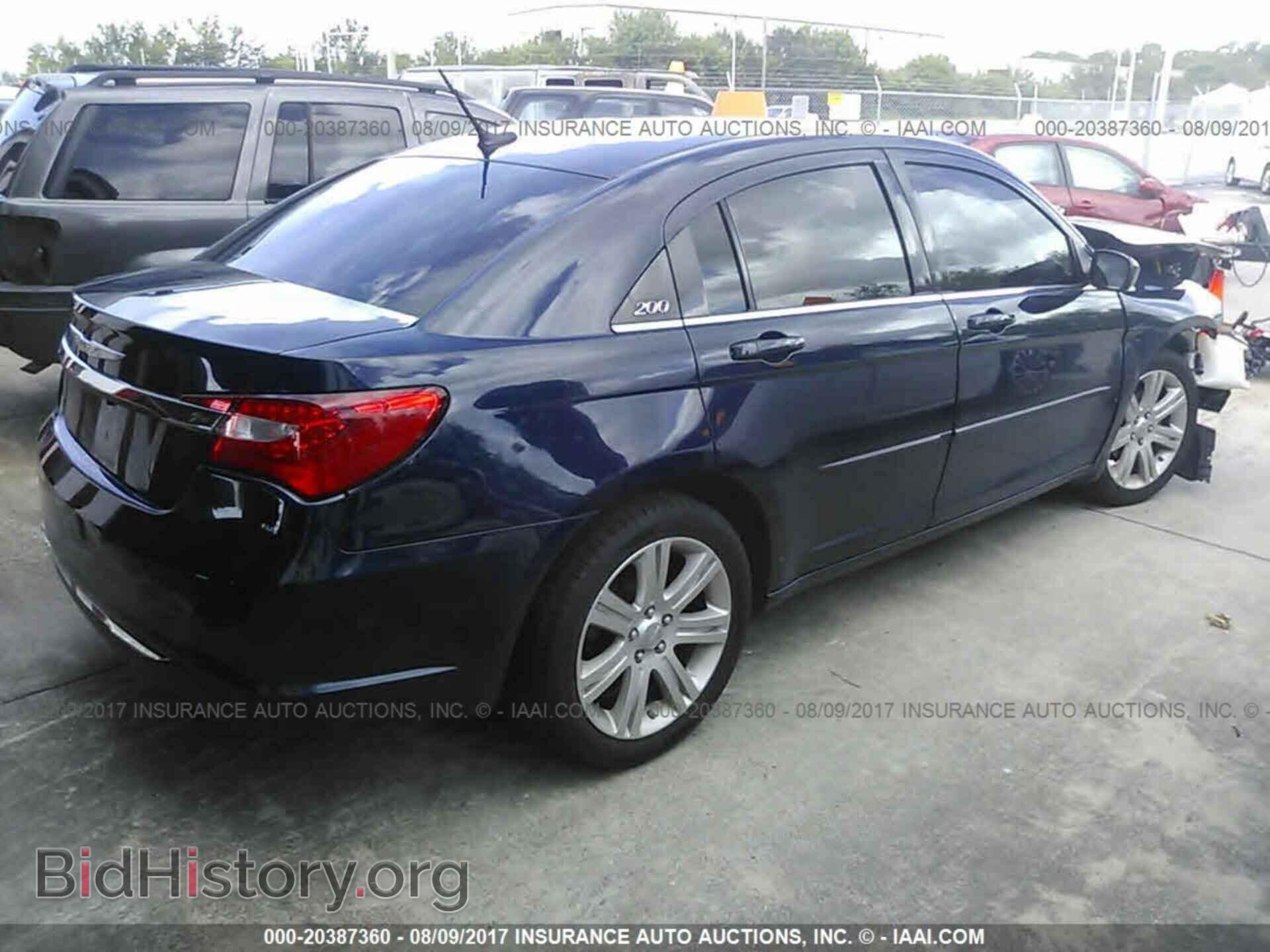 2013 Chrysler 200 - VIN: 1C3CCBBB8DN656328 - Photo 4