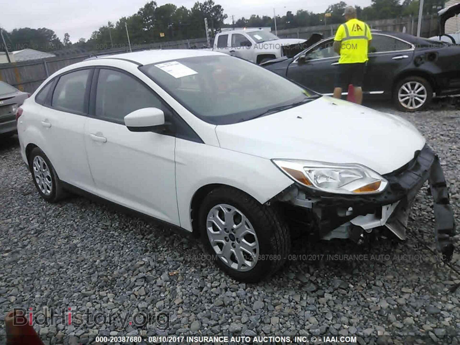 Photo 1FAHP3F2XCL389957 - Ford Focus 2012