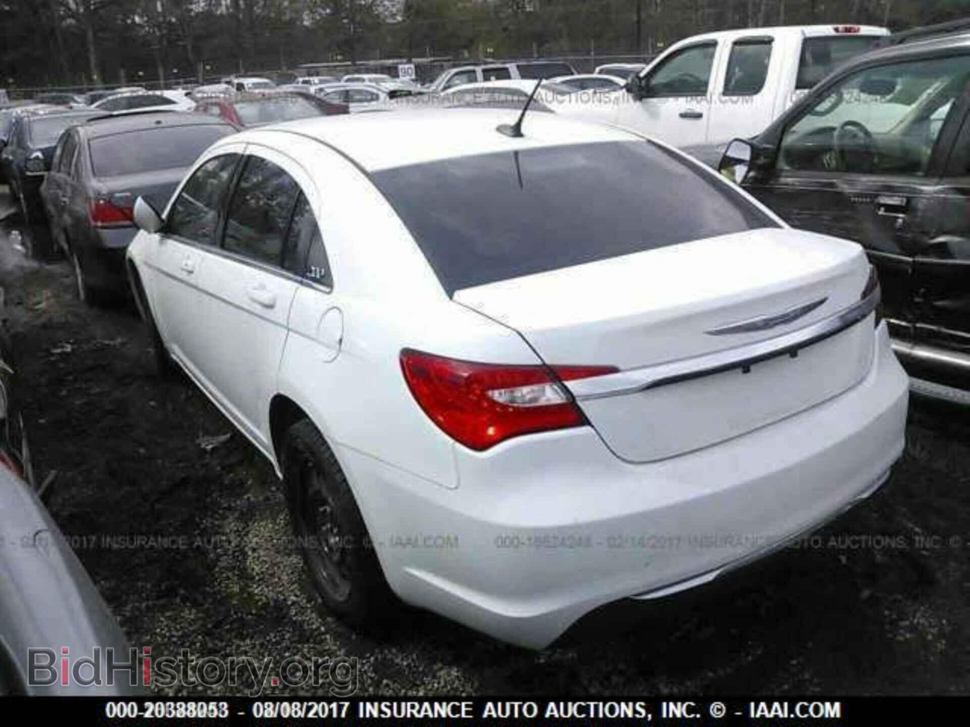 2014 Chrysler 200 - VIN: 1C3CCBAB0EN208832 - Фото 3