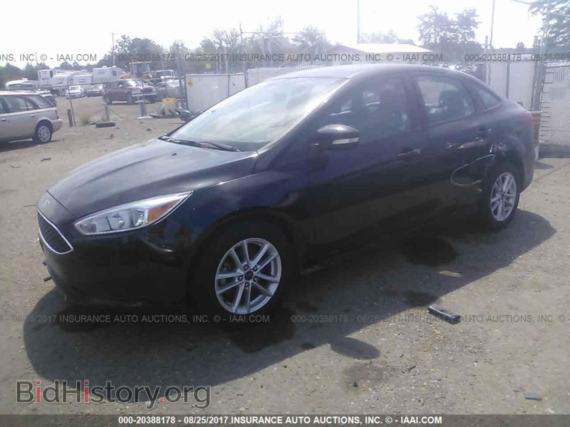 2016 Ford Focus - VIN: 1FADP3F28GL239494 - Фото 2
