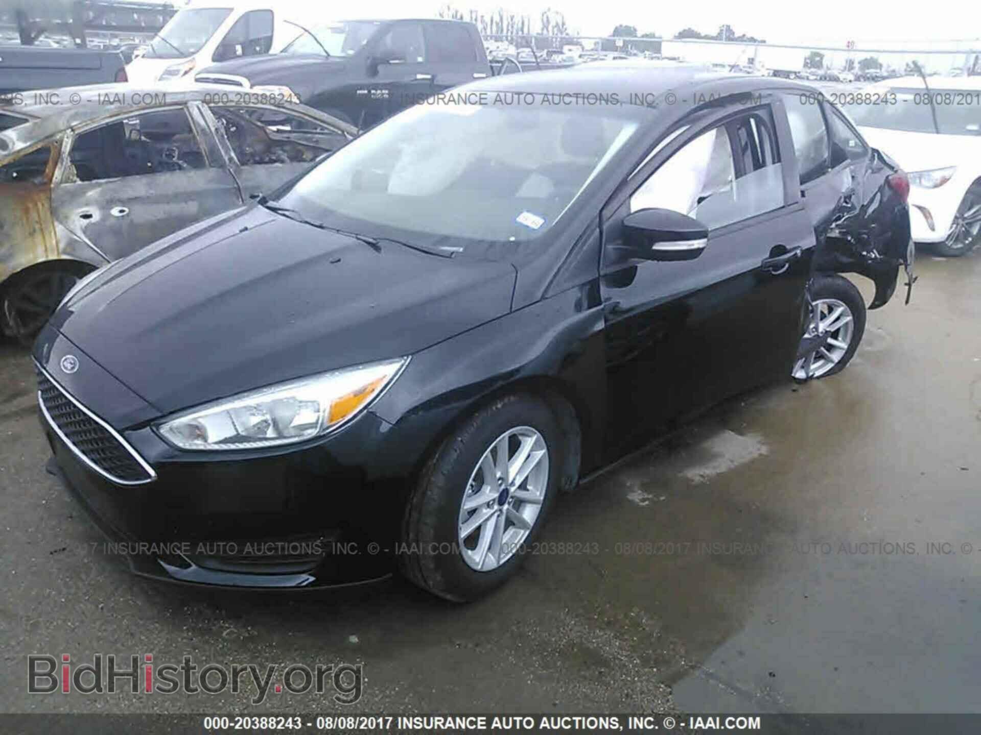 2017 Ford Focus - VIN: 1FADP3F27HL286033 - Photo 2