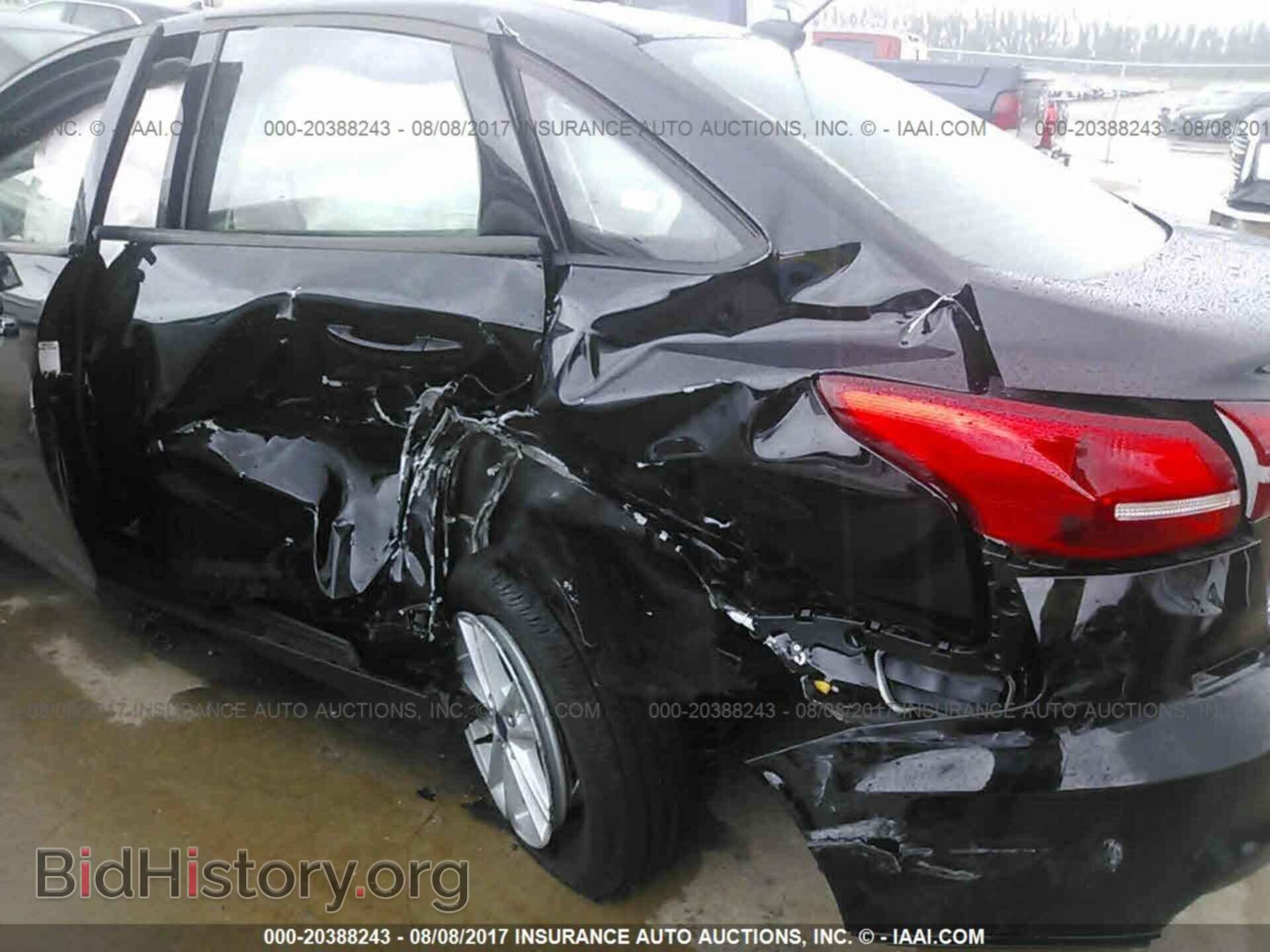 2017 Ford Focus - VIN: 1FADP3F27HL286033 - Photo 6