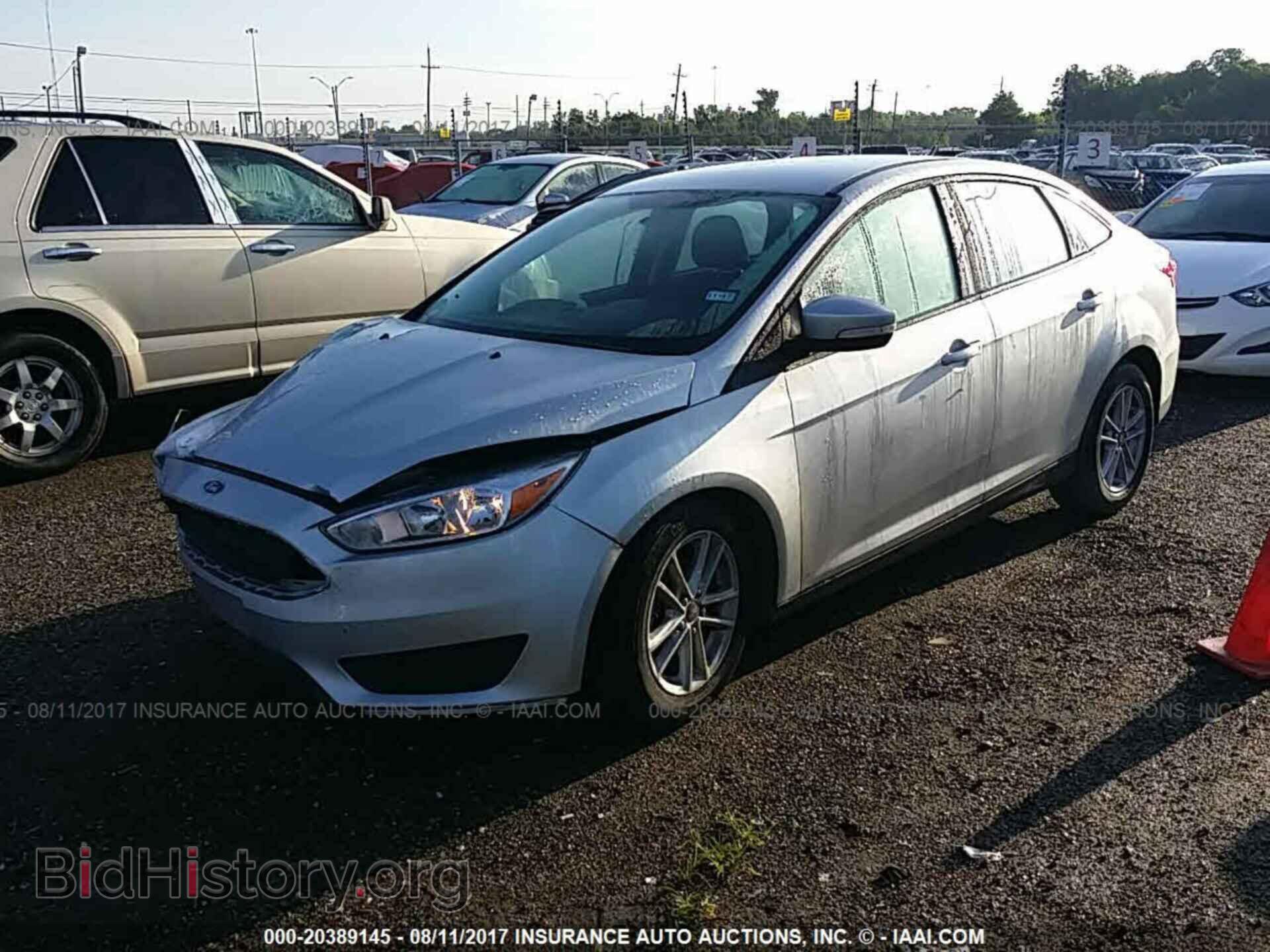 2015 Ford Focus - VIN: 1FADP3F29FL374496 - Photo 2