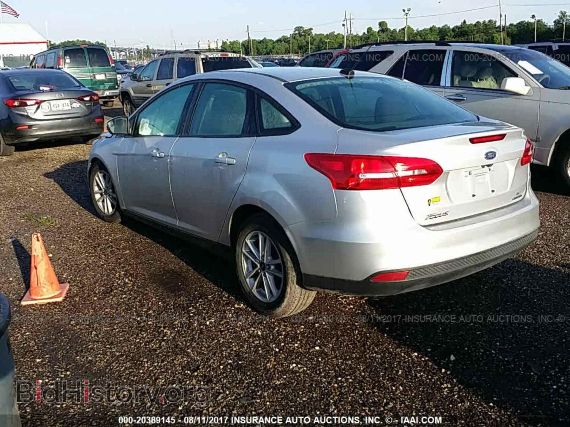2015 Ford Focus - VIN: 1FADP3F29FL374496 - Photo 3
