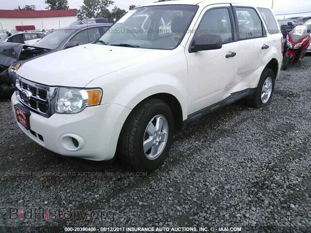 2012 Ford Escape - VIN: 1FMCU0C70CKB27992 - Photo 2