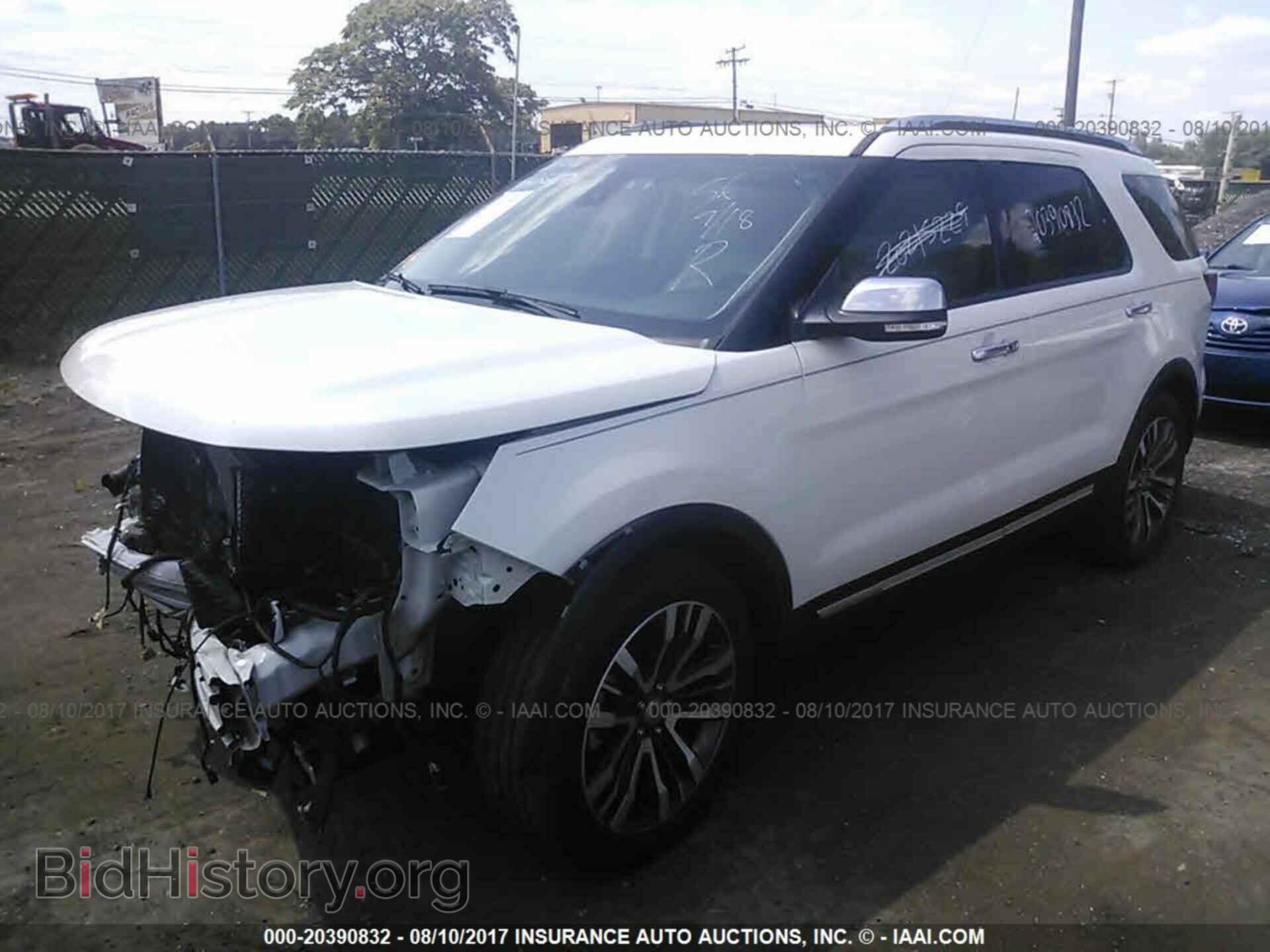 2016 Ford Explorer - VIN: 1FM5K8HT0GGB71213 - Photo 2