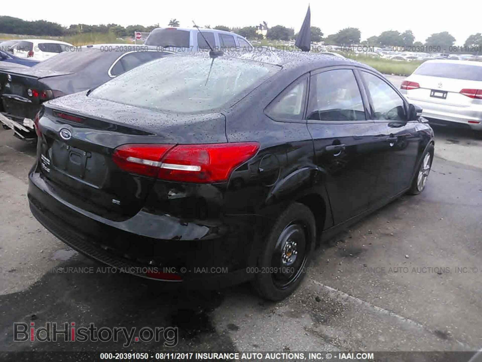 2017 Ford Focus - VIN: 1FADP3F23HL228050 - Фото 4