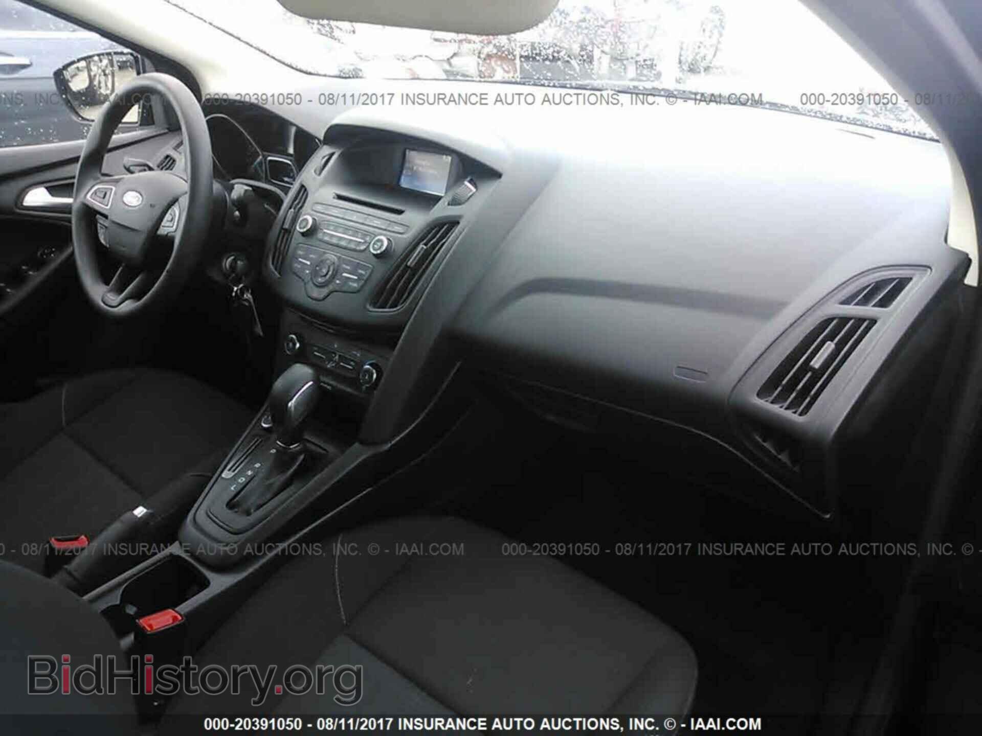 2017 Ford Focus - VIN: 1FADP3F23HL228050 - Фото 5
