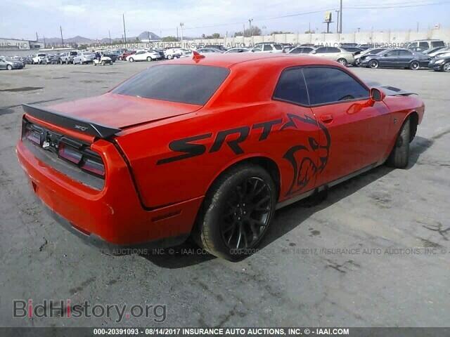 2016 Dodge Challenger - VIN: 2C3CDZC92GH334895 - Photo 4