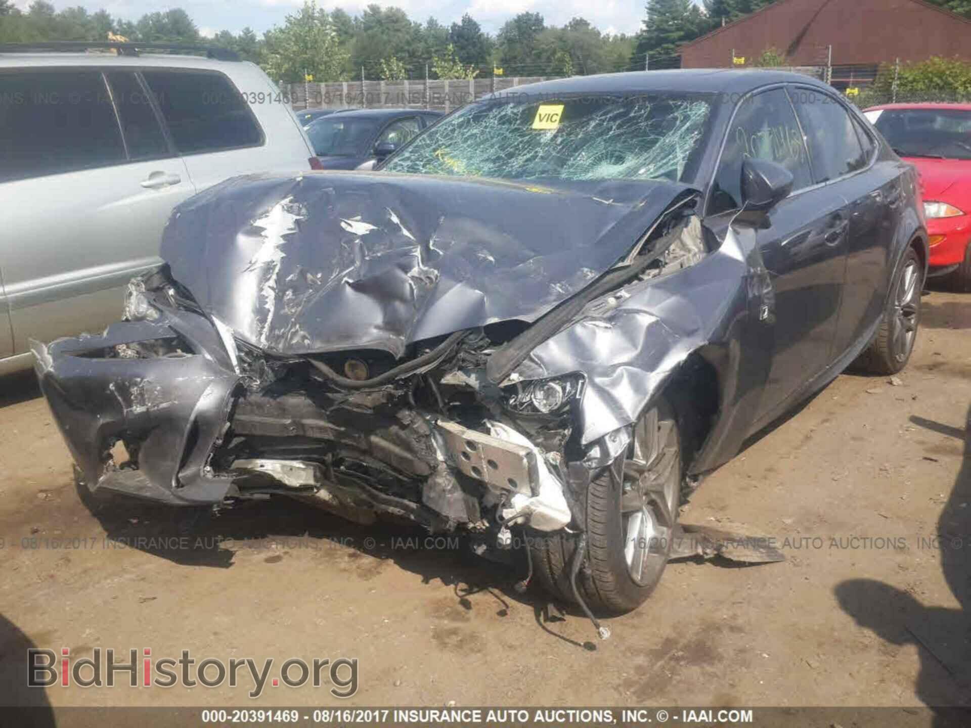 2015 Lexus Is - VIN: JTHCF1D24F5018265 - Photo 2