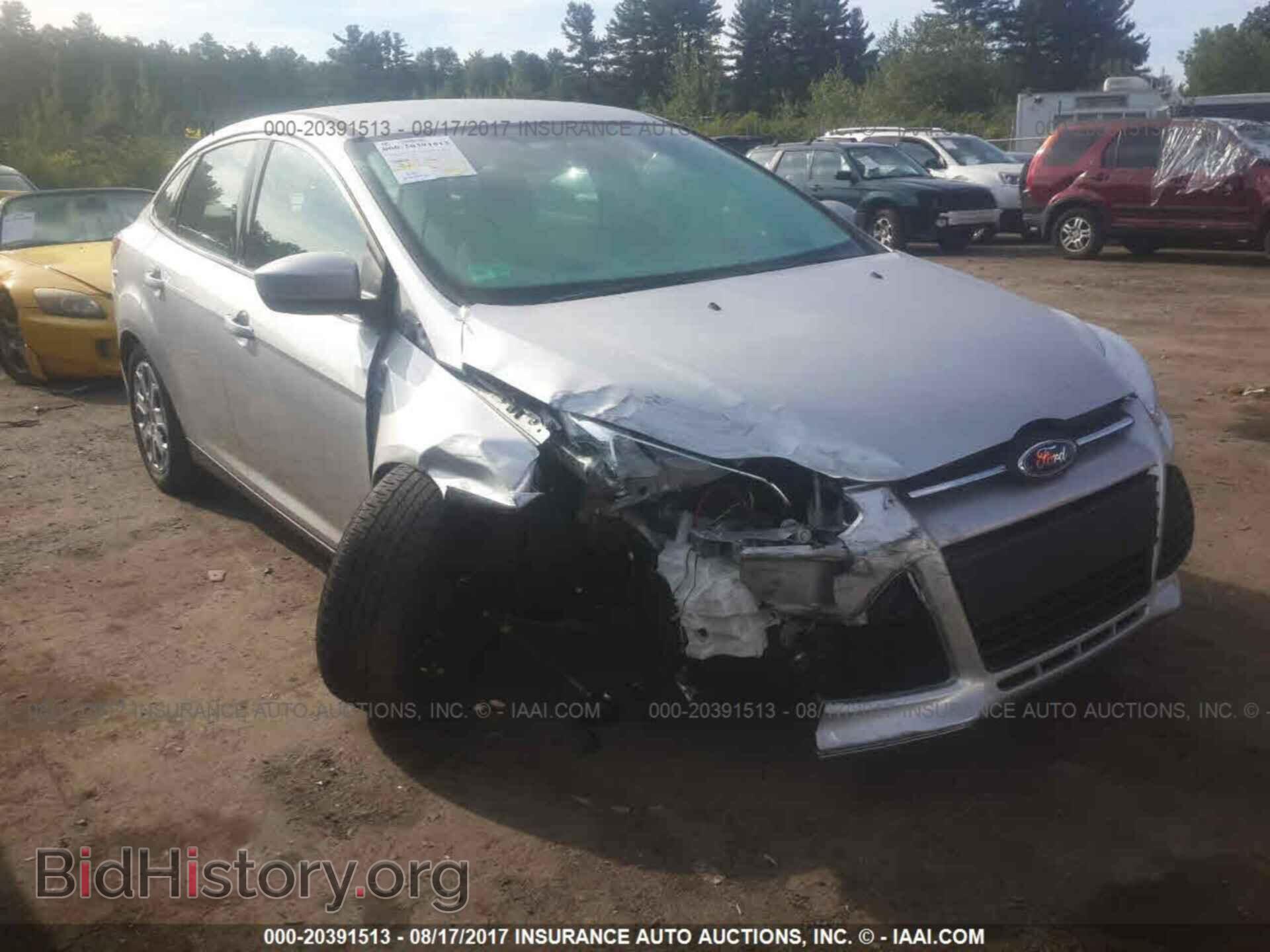 Photo 1FAHP3F27CL456000 - Ford Focus 2012