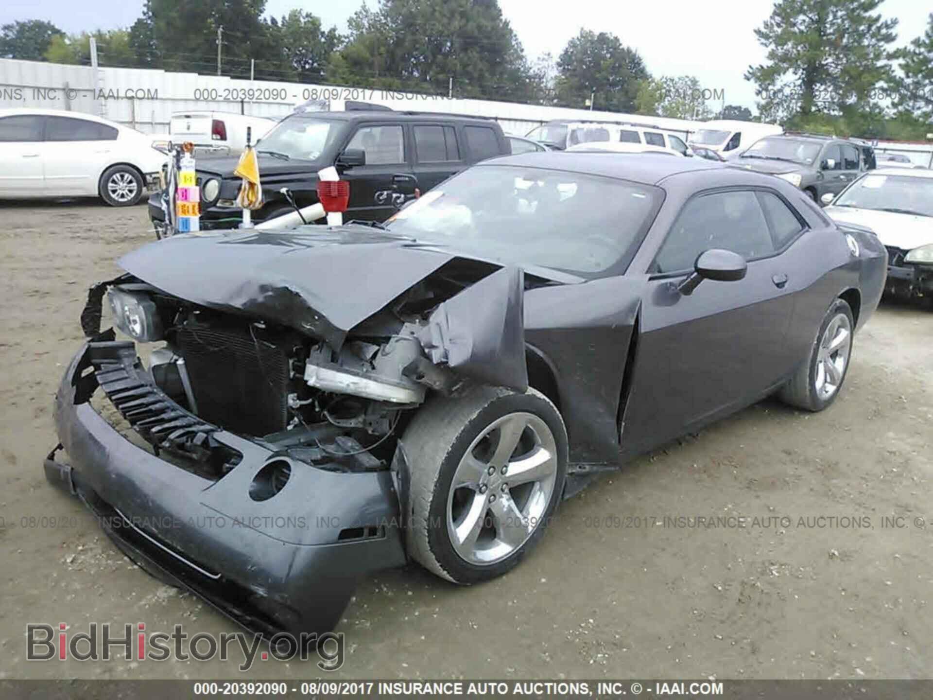 2014 Dodge Challenger - VIN: 2C3CDYAG5EH260607 - Photo 2