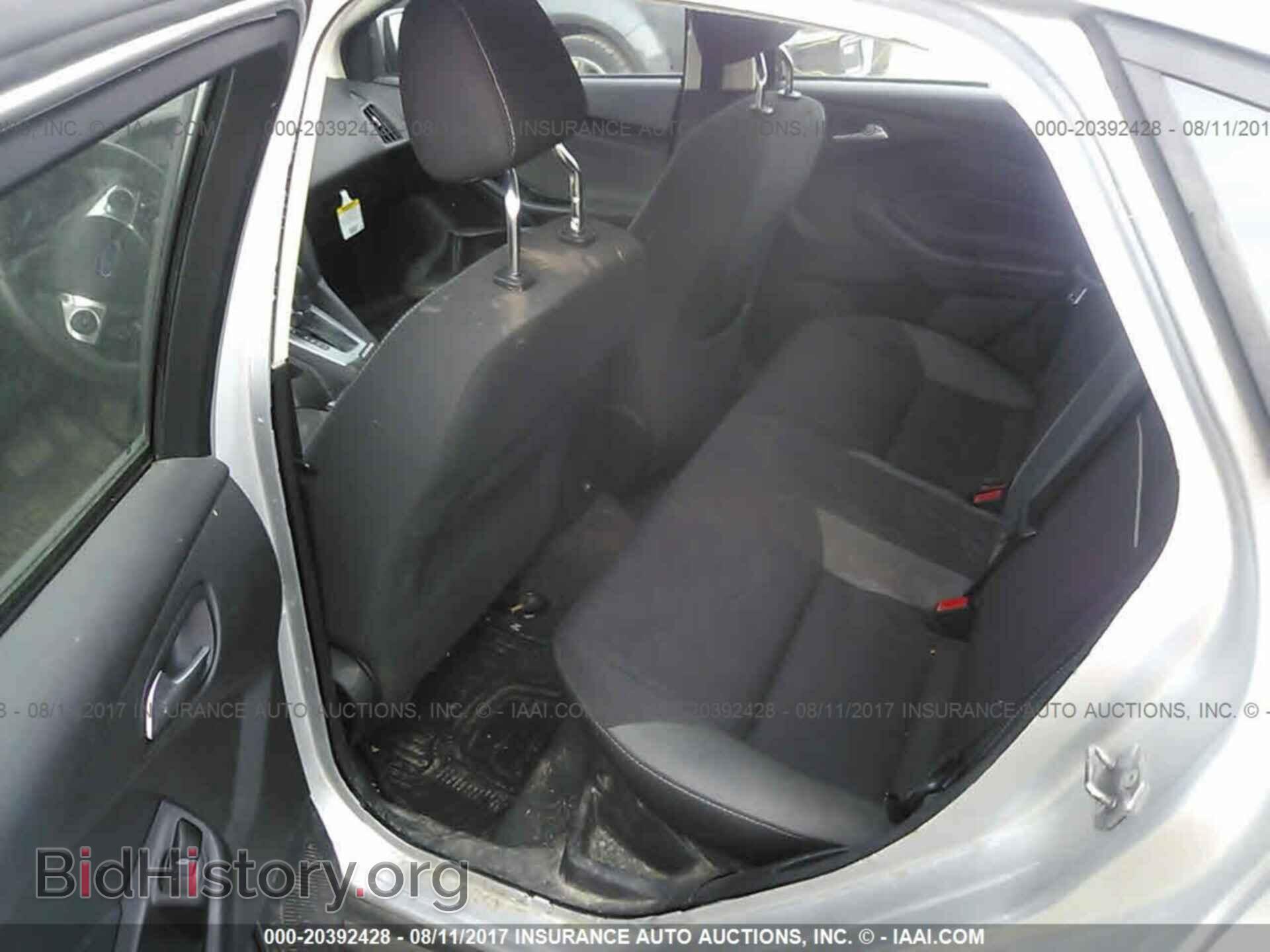 2012 Ford Focus - VIN: 1FAHP3F21CL283431 - Photo 8