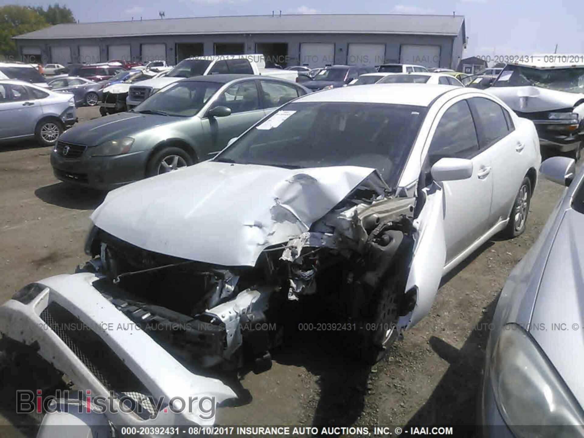 2011 Mitsubishi Galant - VIN: 4A32B2FF0BE021654 - Фото 2