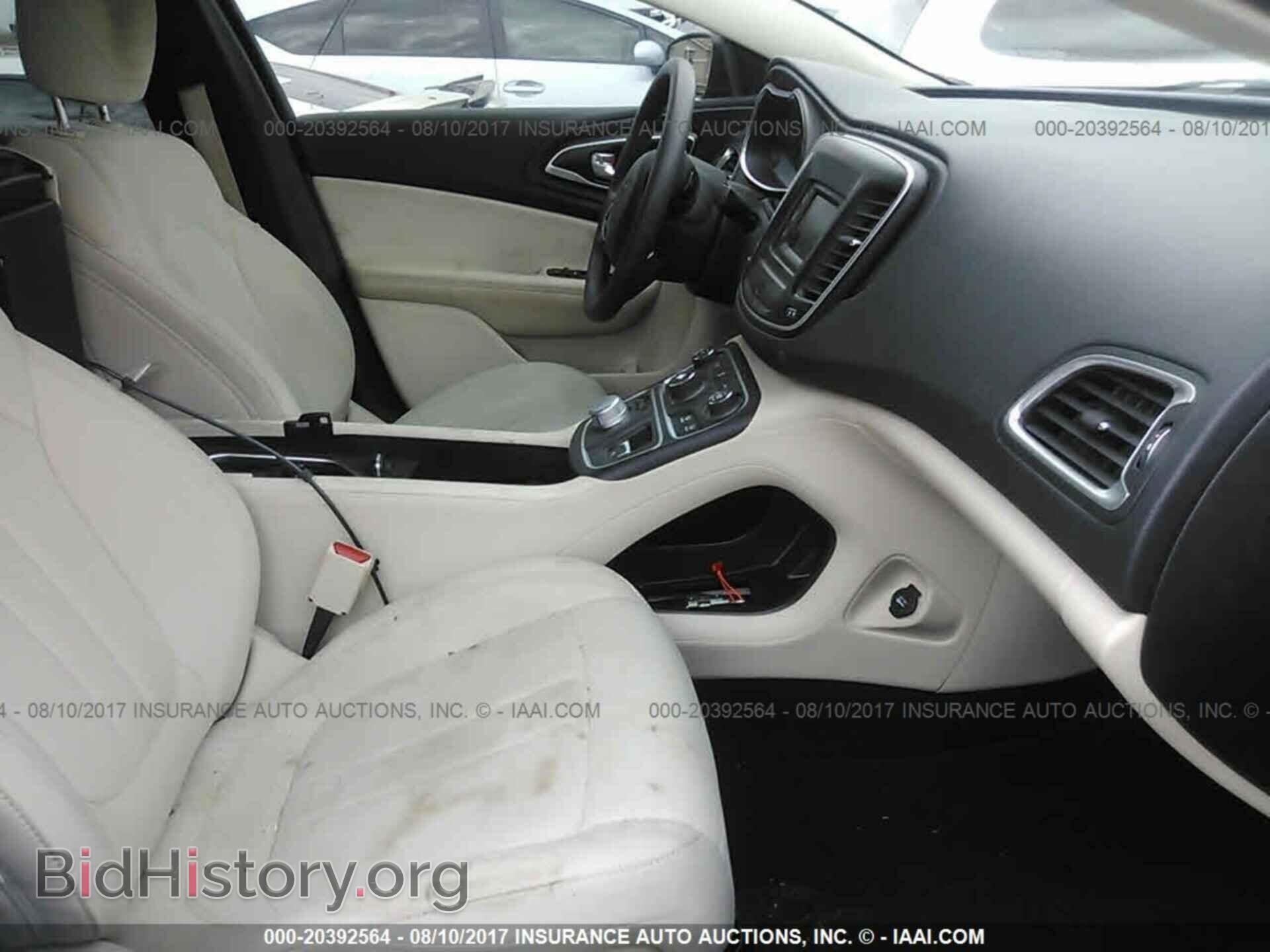 2015 Chrysler 200 - VIN: 1C3CCCAB3FN755679 - Photo 5