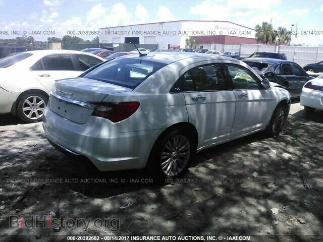 2013 Chrysler 200 - VIN: 1C3CCBCG3DN655386 - Photo 4