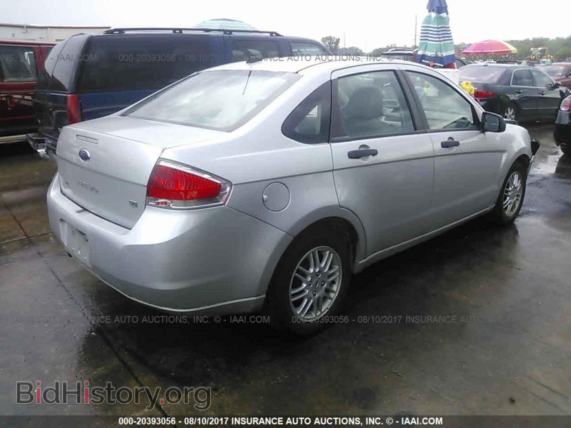 2011 Ford Focus - VIN: 1FAHP3FN8BW126910 - Фото 4