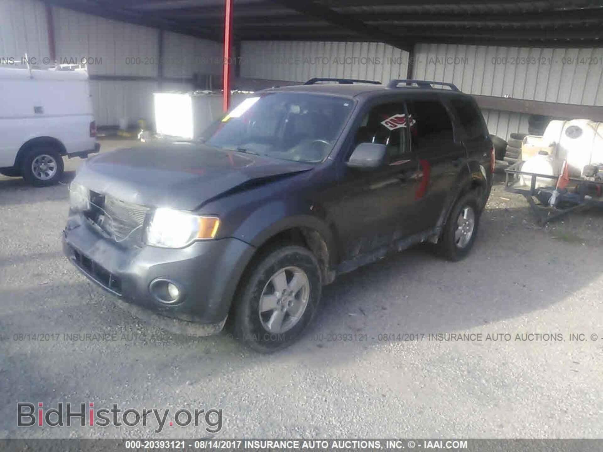 2012 Ford Escape - VIN: 1FMCU0D79CKB82617 - Photo 2