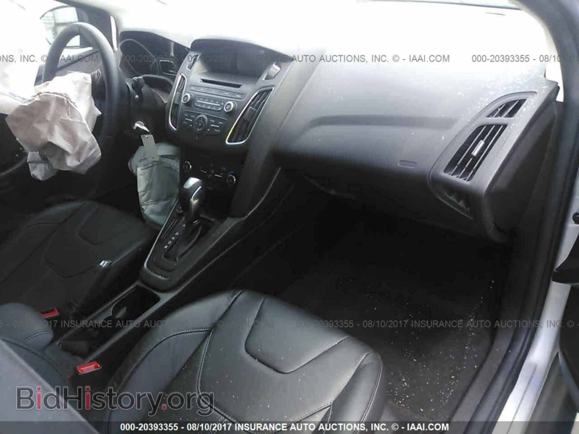 2016 Ford Focus - VIN: 1FADP3F29GL383345 - Photo 5