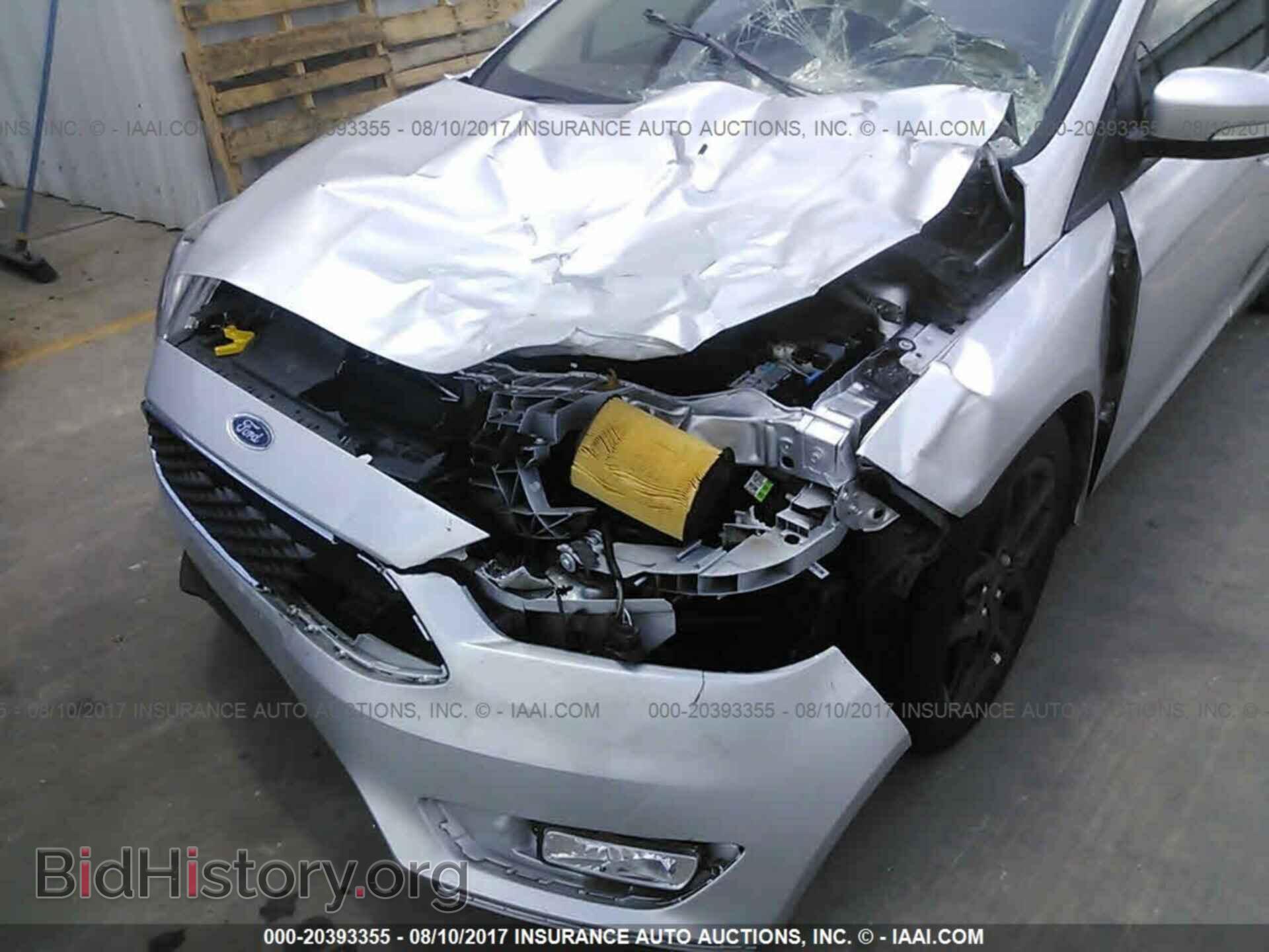 2016 Ford Focus - VIN: 1FADP3F29GL383345 - Photo 6