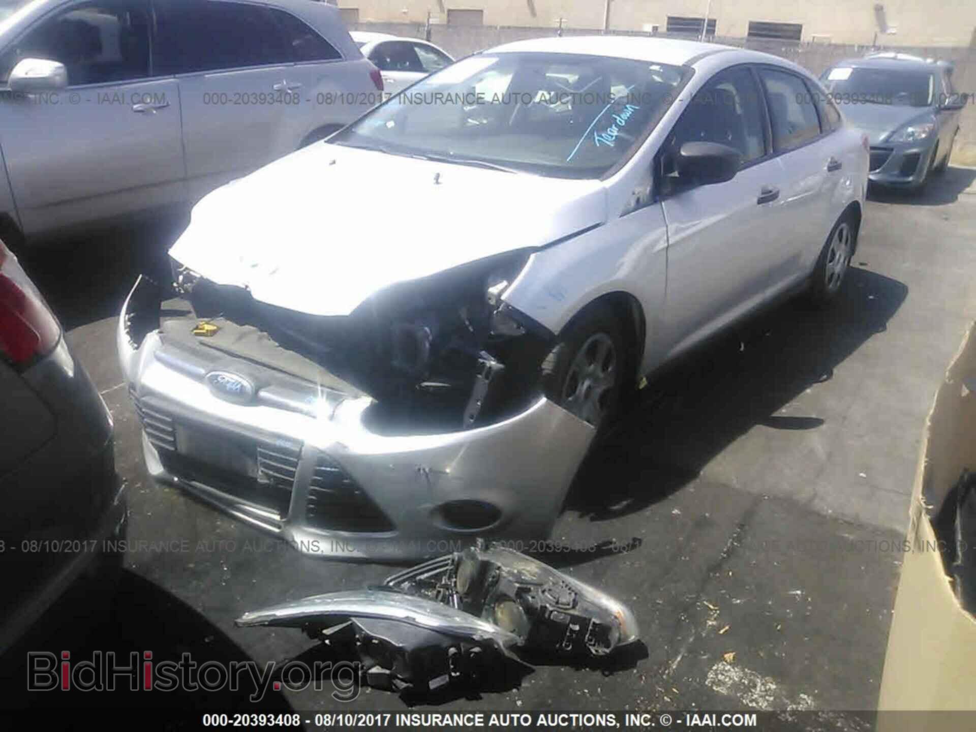 2014 Ford Focus - VIN: 1FADP3E23EL453937 - Фото 2