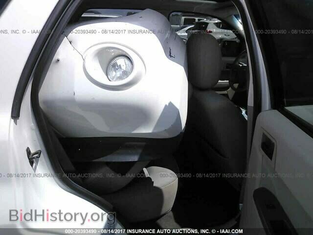 2012 Ford Escape - VIN: 1FMCU0DG6CKC07327 - Photo 8